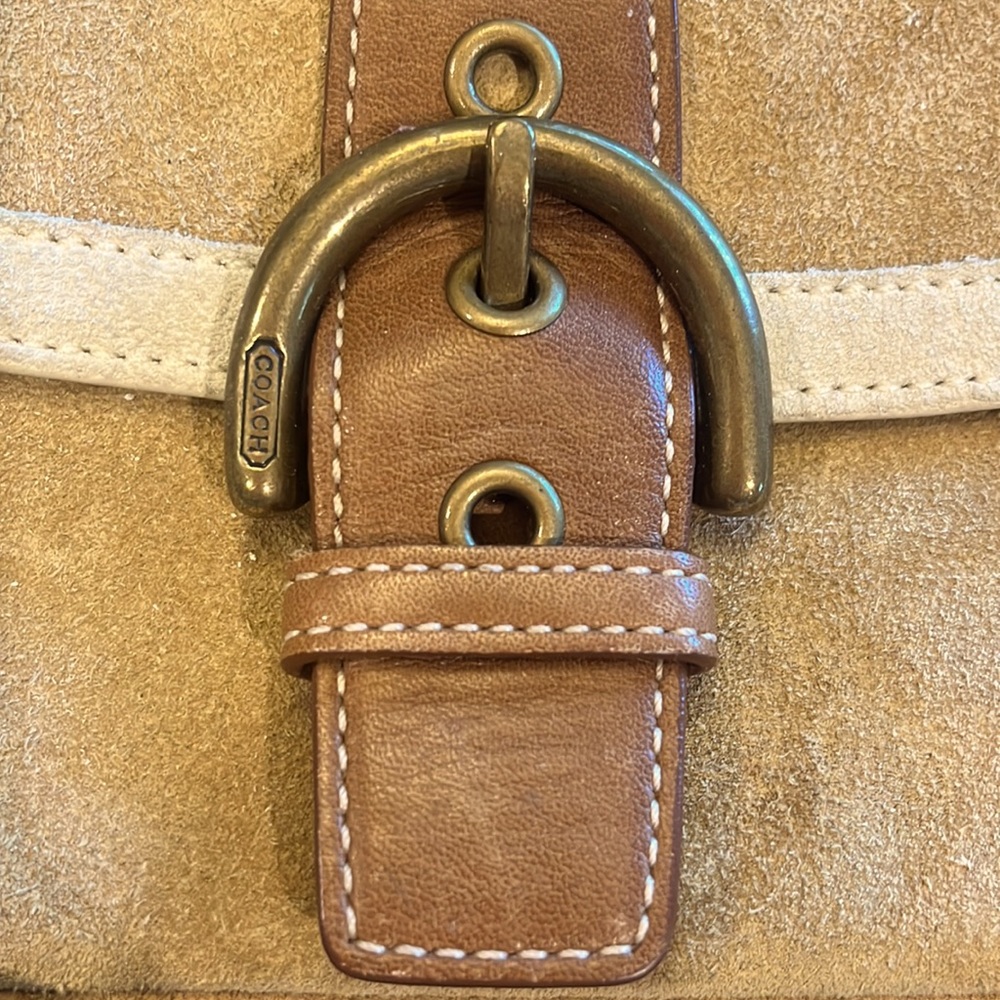 Coach wristlet - Picture 2 of 6